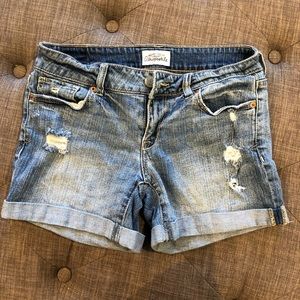 Aeropostale distresses denim shorts